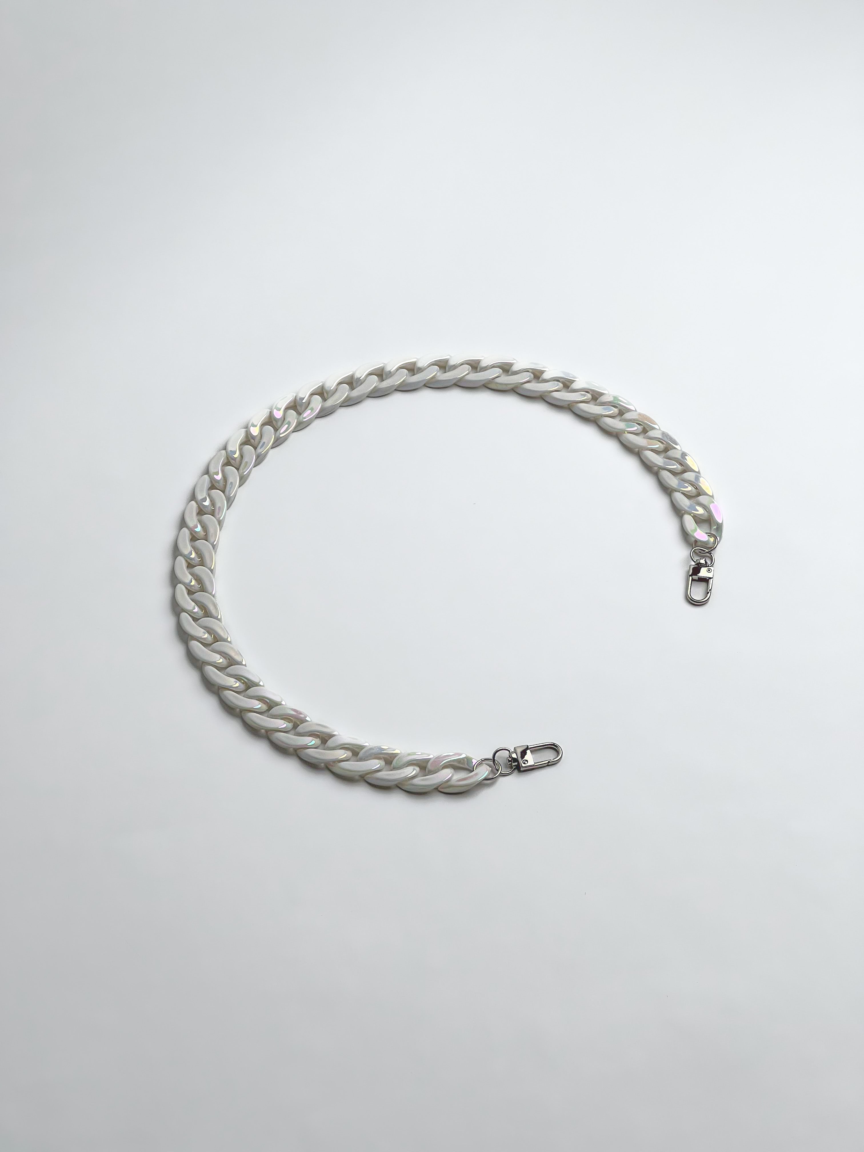 Chunky chain Iridescence